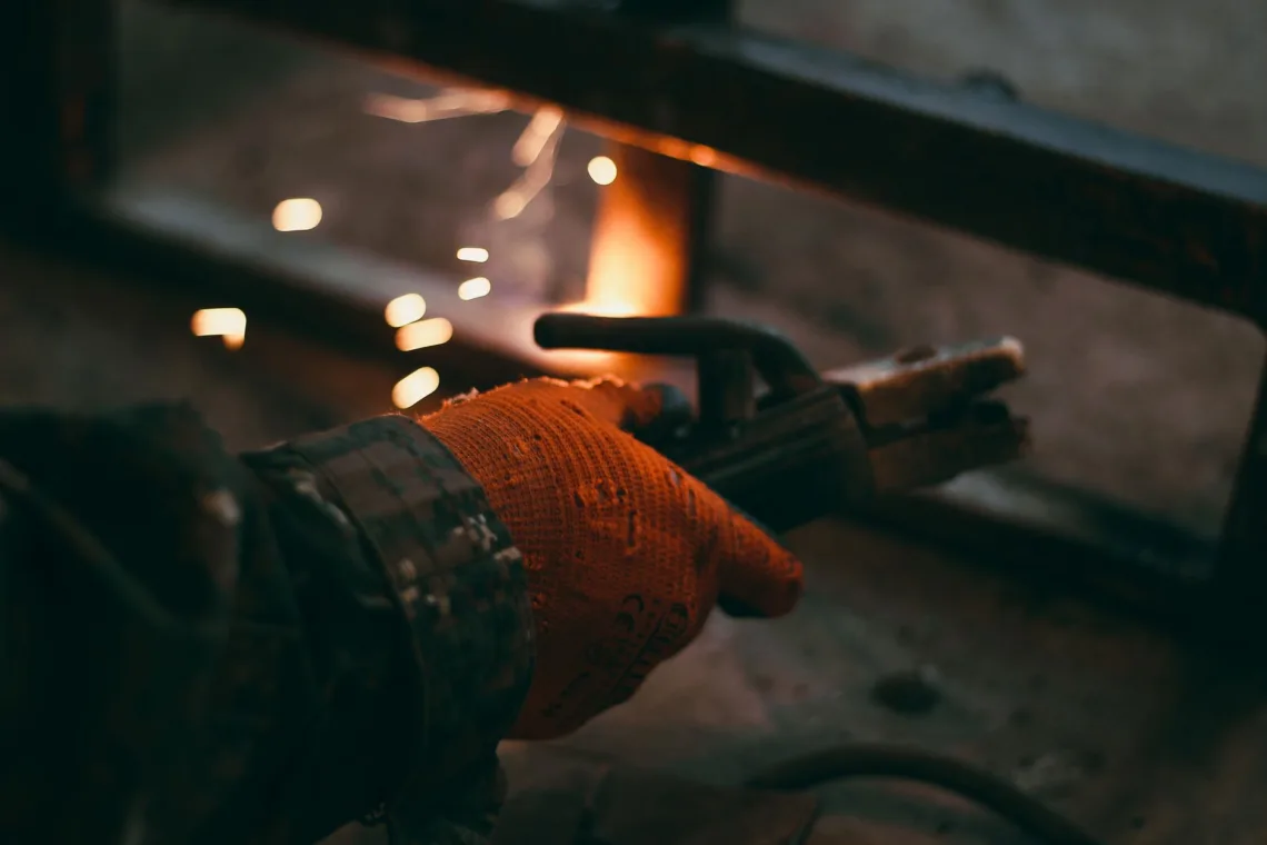 Best Heated Gloves for Work: Warm, Durable Picks for Cold Conditions